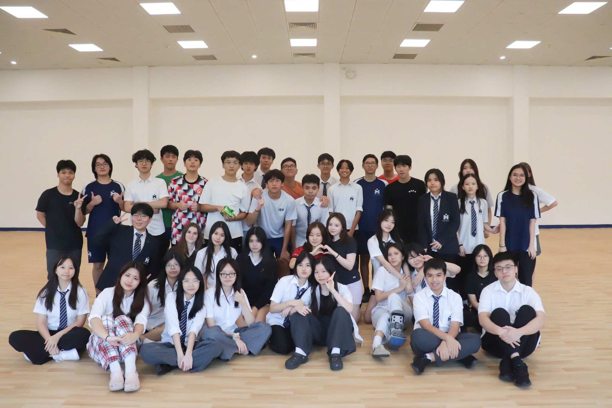 Twin Up Day 2025 - Building bonds across year levels!