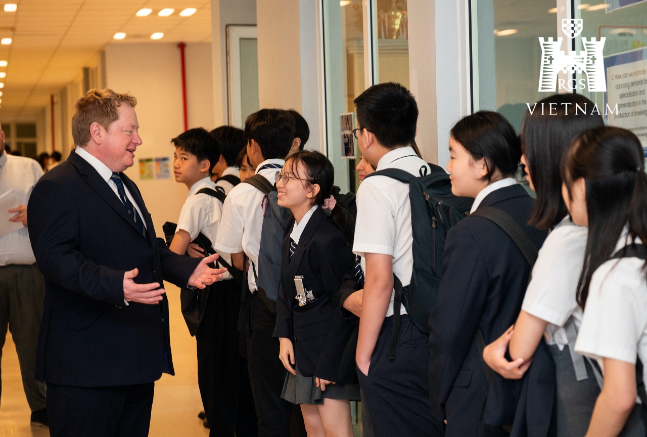 Mr Shaun Fenton’s Message To RGS Vietnam Students