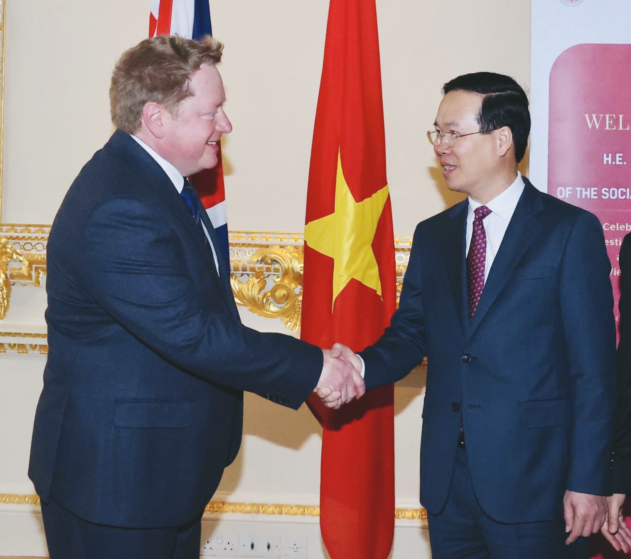 Executive Headmaster of RGSV Mr. Shaun Fenton welcomed Vietnam President Vo Van Thuong at the invitation of the Vietnamese Embassy in London