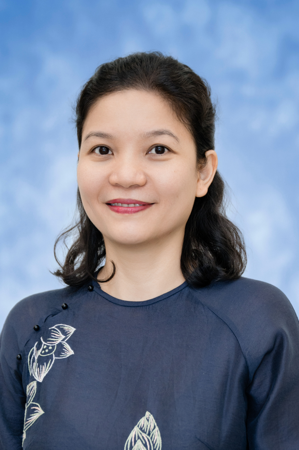 Ly TRAN